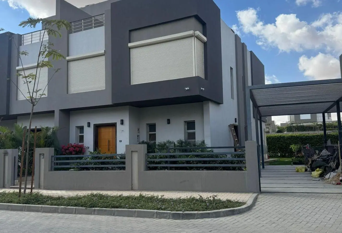 Ready to Move Twin Villa Etapa next to AlRabwa